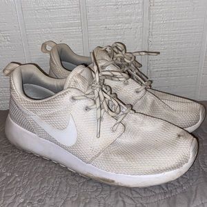 White Nike roshes!